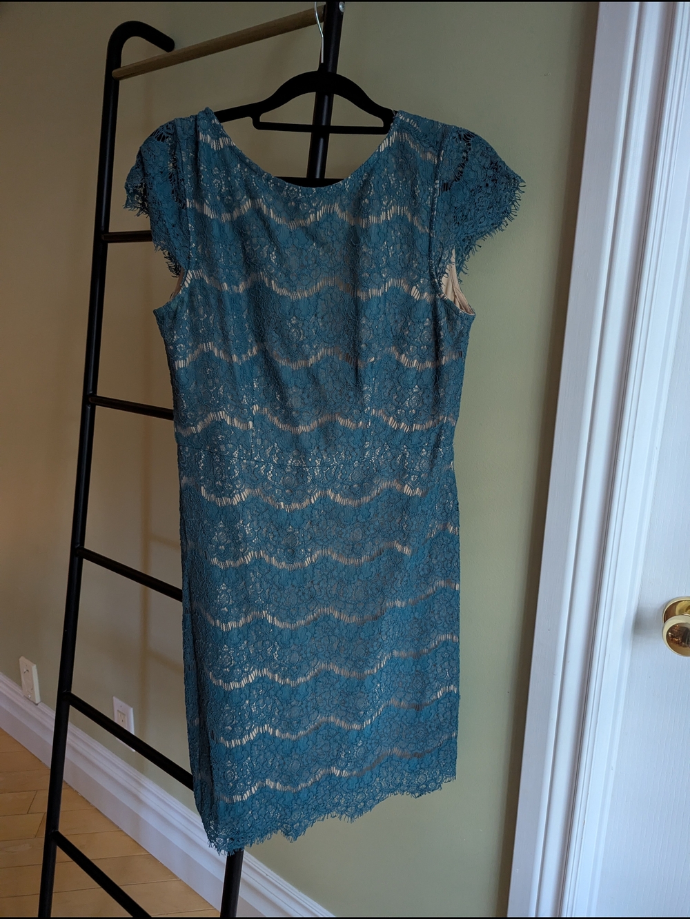 Darling Teal Lace Cap-Sleeve Sheath Dress